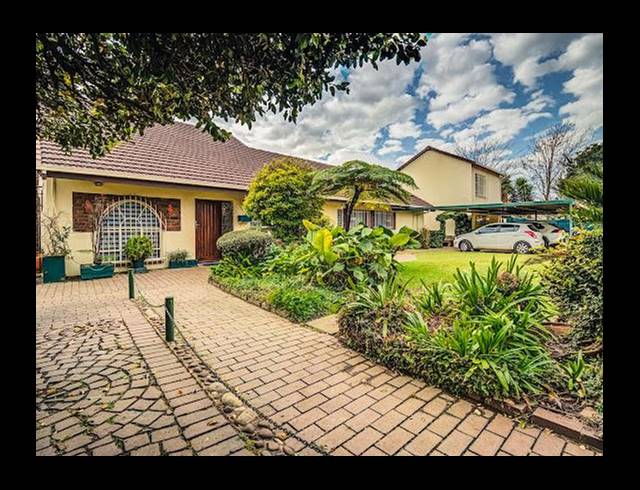 9 BEDROOM HOUSE FOR SALE IN BRACKENHURST